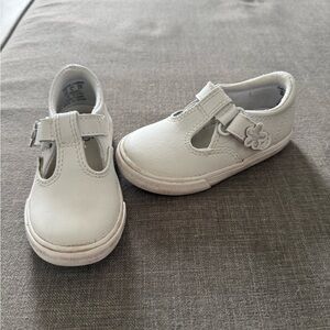 Toddler 6 white keds shoes
